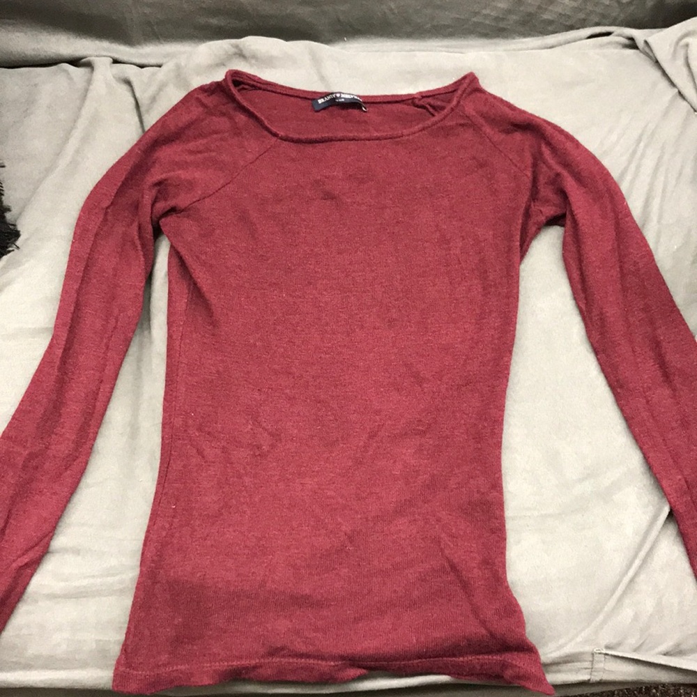 Fitted burgundy long sleeve